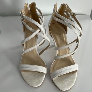 Le Chateau strappy heels size 6